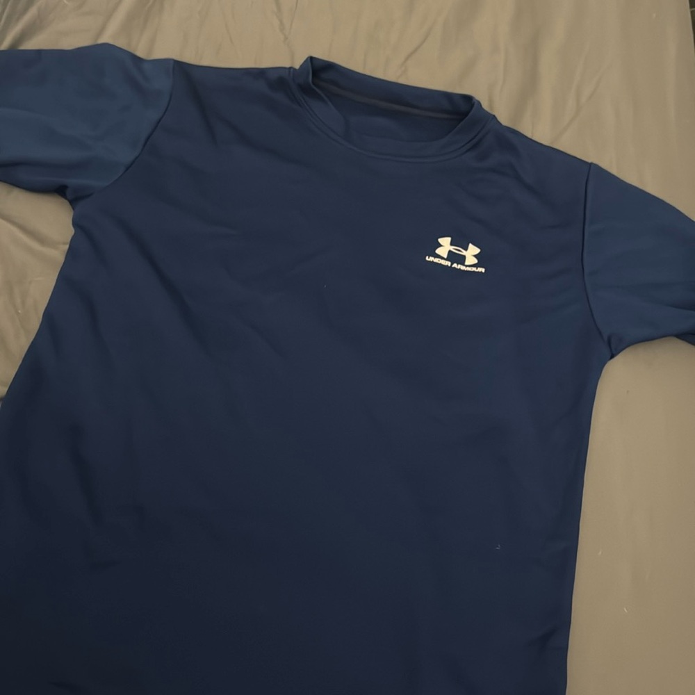Youth boys UA shirt